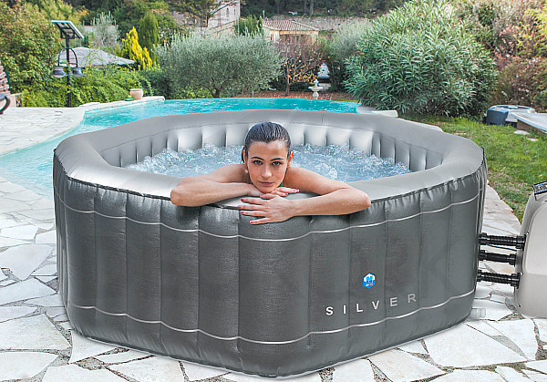 Mobile hot tub SILVER (850L)